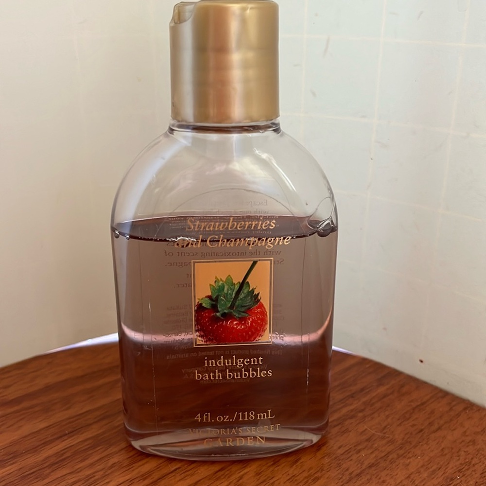 Victoria’s Secret Strawberries and Champagne indulgent bath bubbles 4oz bottle